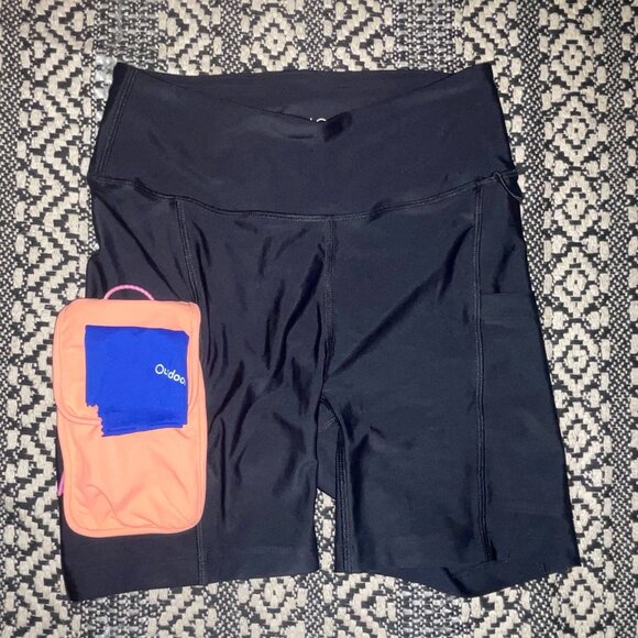 NWT Outdoor Voices Women's SplashKnit 5" Shorts – Black – XS - Picture 6 of 6